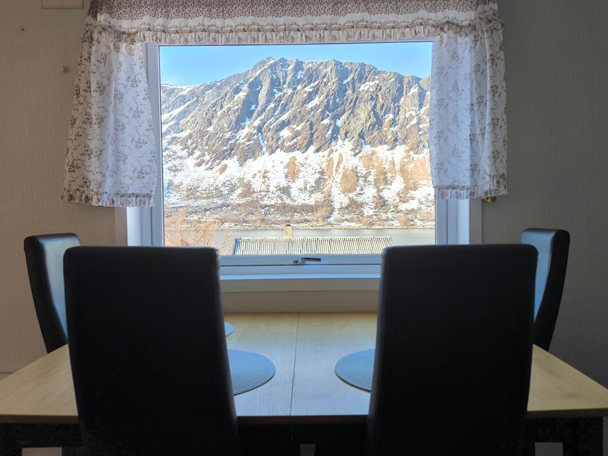 Hus Gryllefjord Villa Luaran gambar